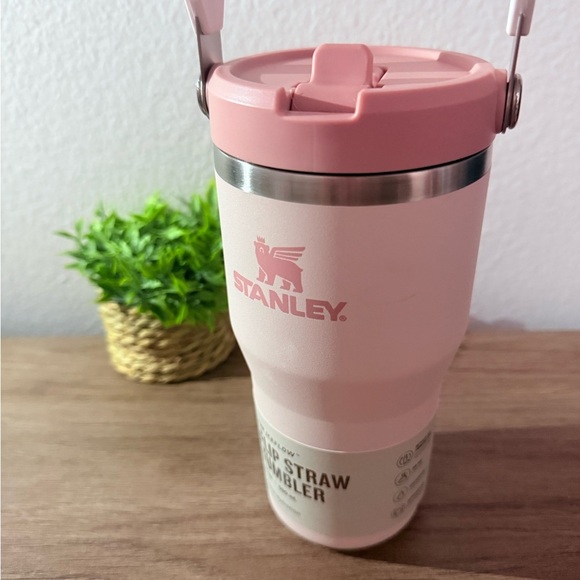 Stanley IceFlow Pink Tumbler with Flip Straw - Picture 4 of 4